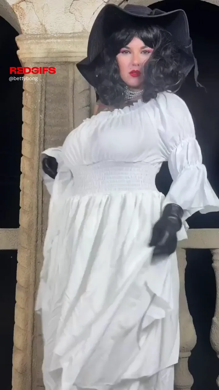 The real Alcina Dimitrescu is already in the building, be careful because she has such big breasts