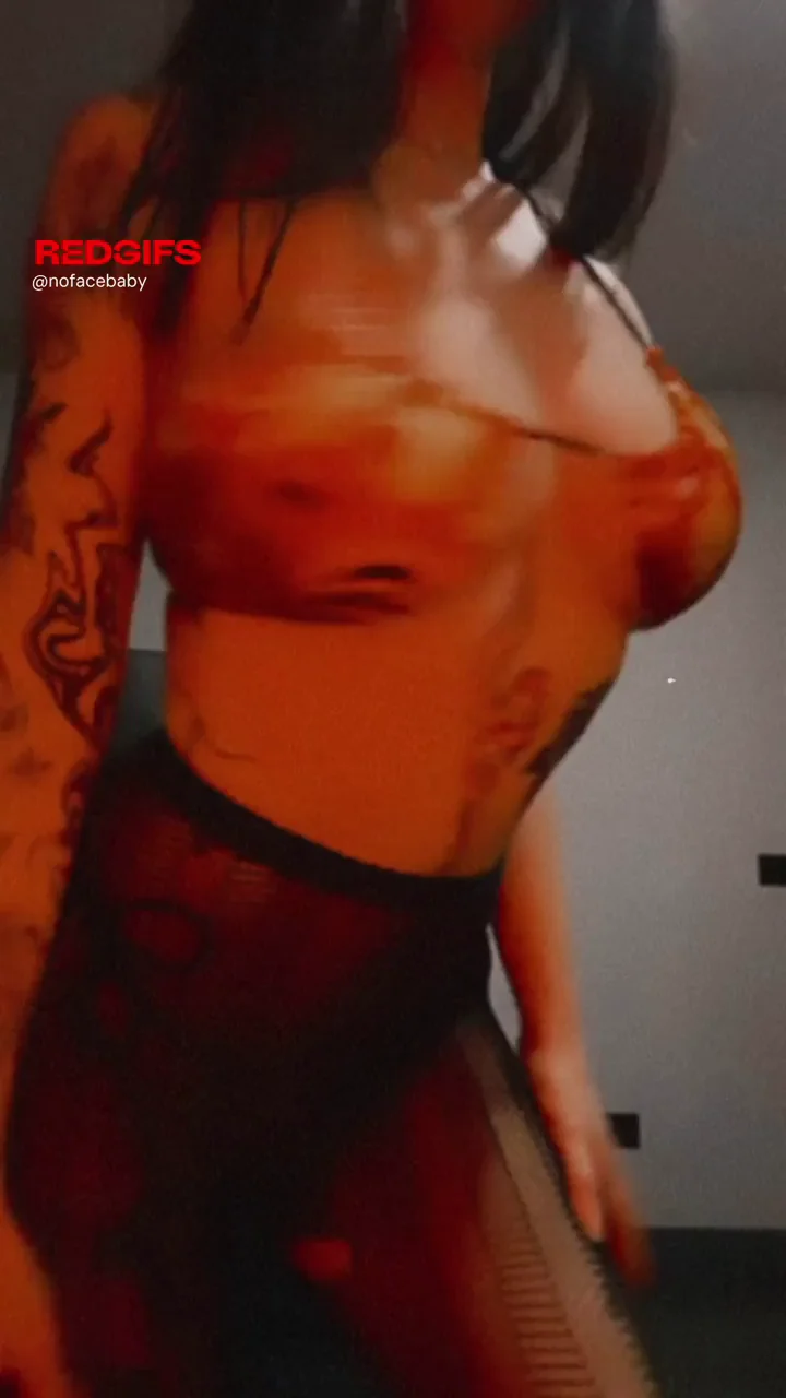 Can I be your busty goth girlfriend? Pretty please!
