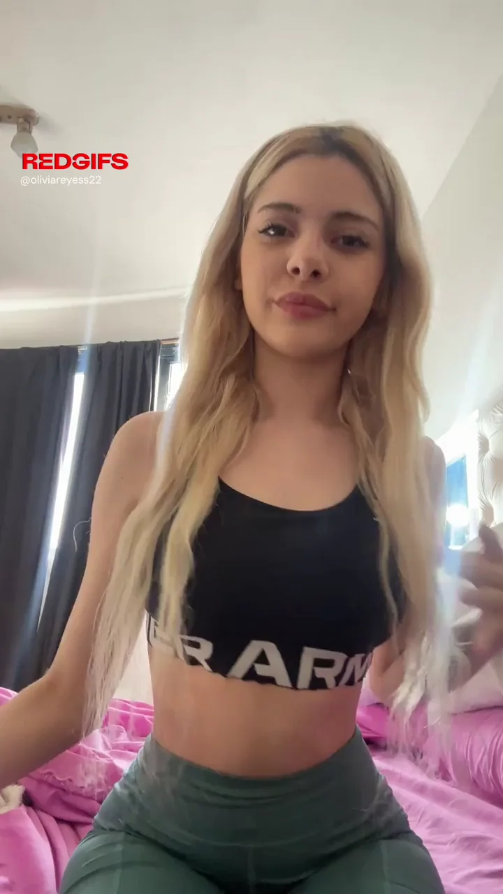 shound i free my blonde teen tits