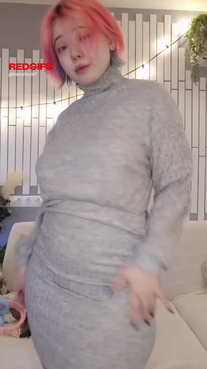 I love playing with my tits