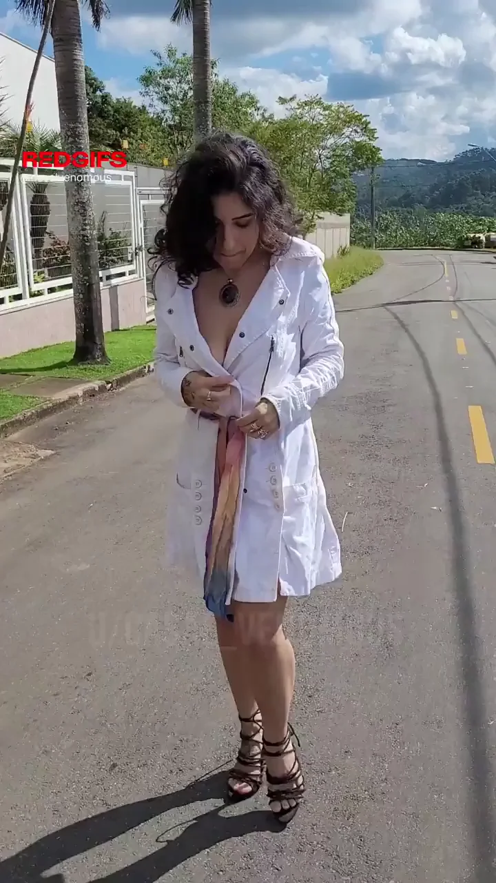 Flashing everything in the middle of the street