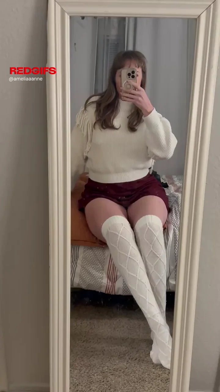 Opening my legs to your favorite bush