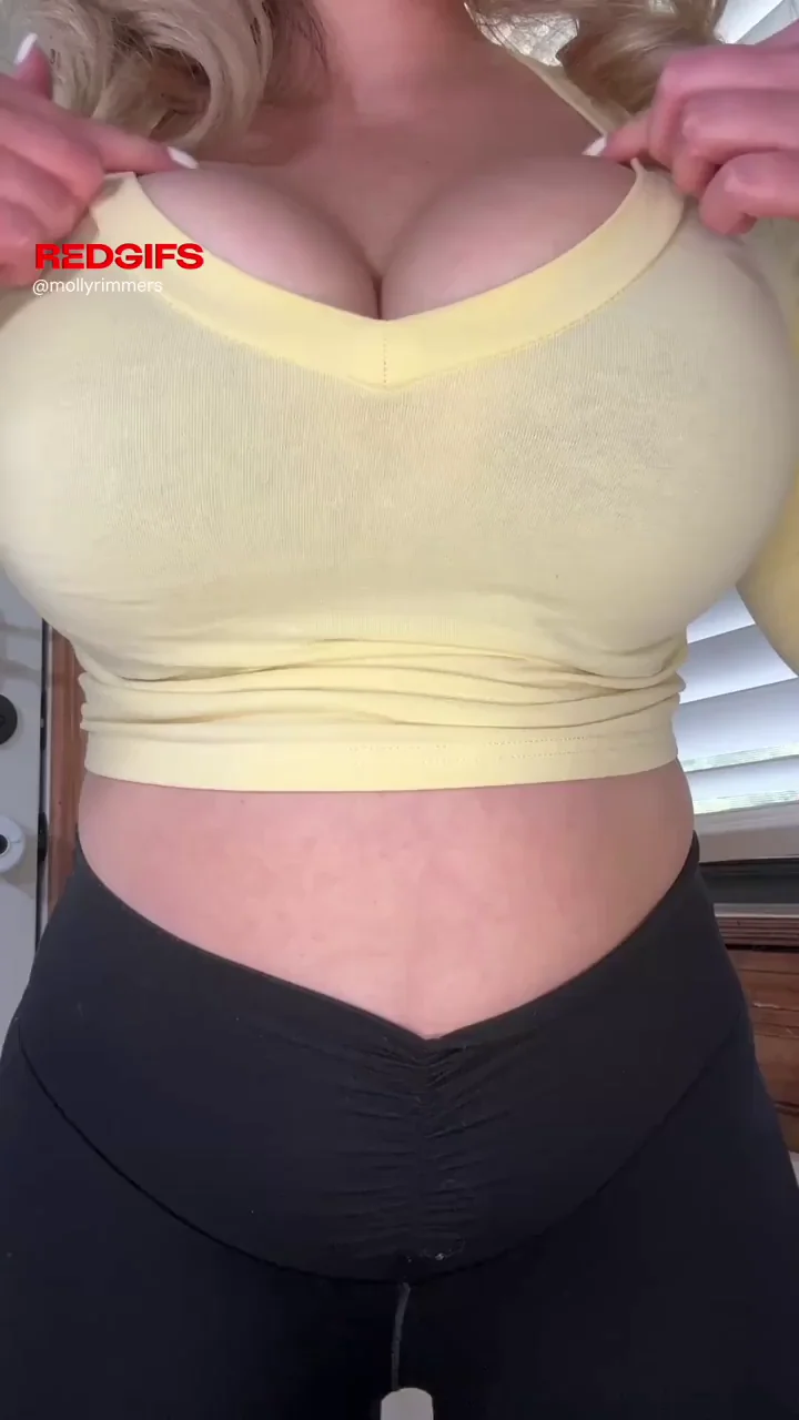 The perfect mommy tits.