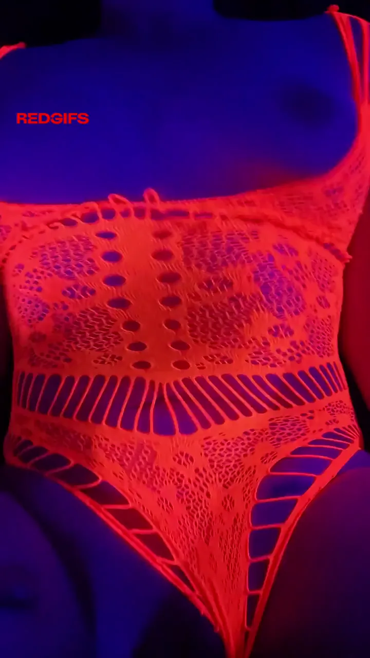 I love to get fucked in blacklight.