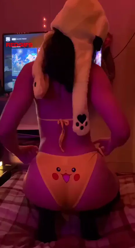 Petite Egirl Ass Tease in Pikachu Thong 😻🍑🔥