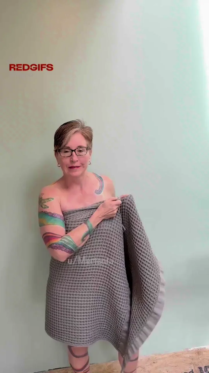 Towel just couldn't handle this phat milf ass