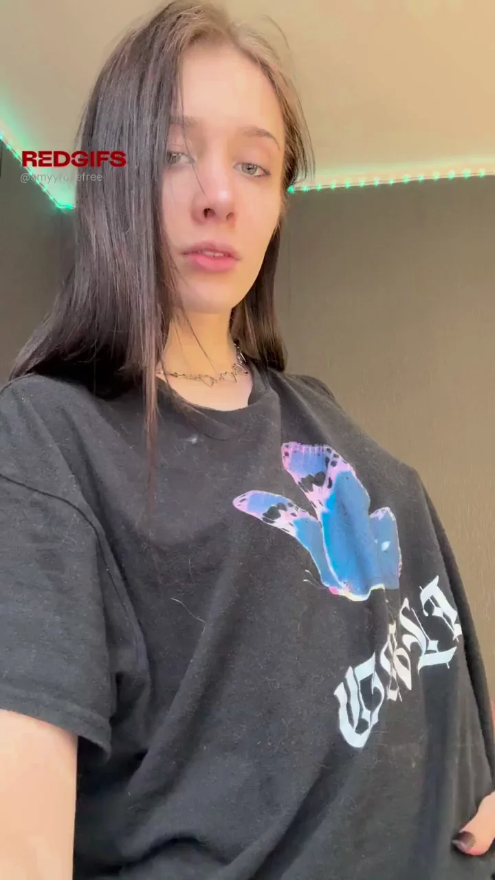 Petite Amateur Slut Flashes Juicy Tits & Ass 🍑💦 by amyyrosefree