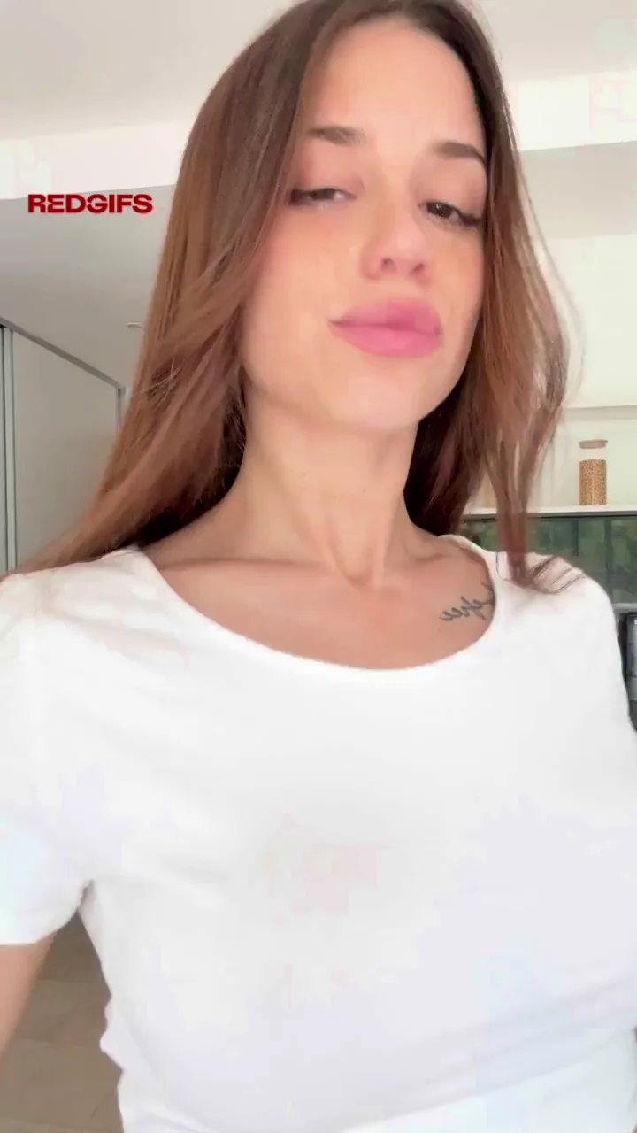 Manhandle This Big-Titted Slut Like She Craves 😈🍑