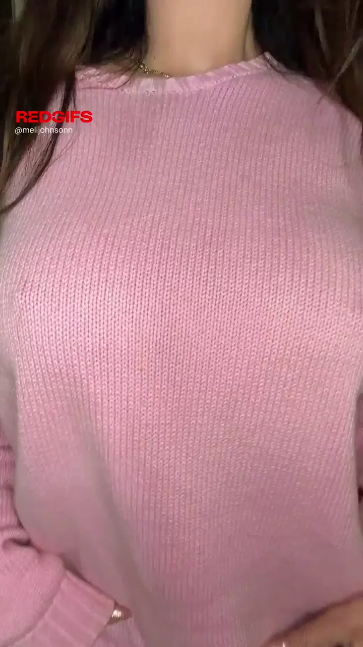 Teen Slut's Massive Titty Drop Reveal