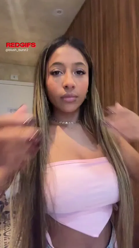 🔥 Epic Latina Titty Drop Reveal 💦
