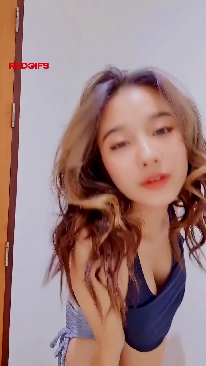 Asian Tits Drop For You