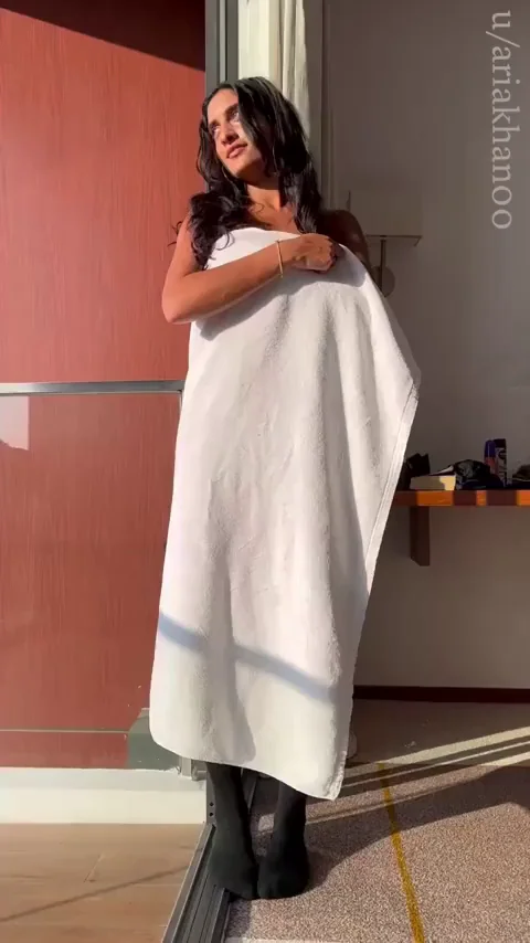 Tiny girl does tiny towel drop x