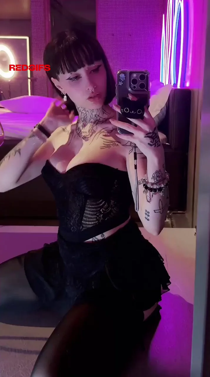 Needy Goth Slut Teases: Fuckable for Daddies?