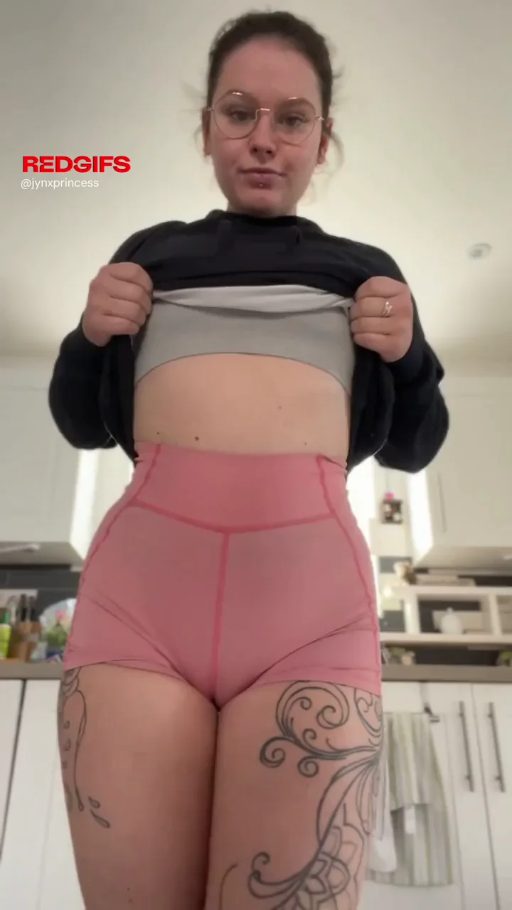 Am I hot F22
