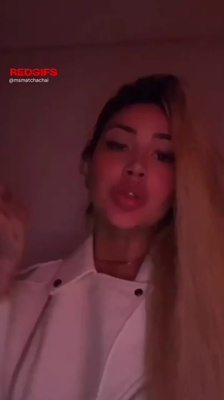 Mexicana looks better doing this