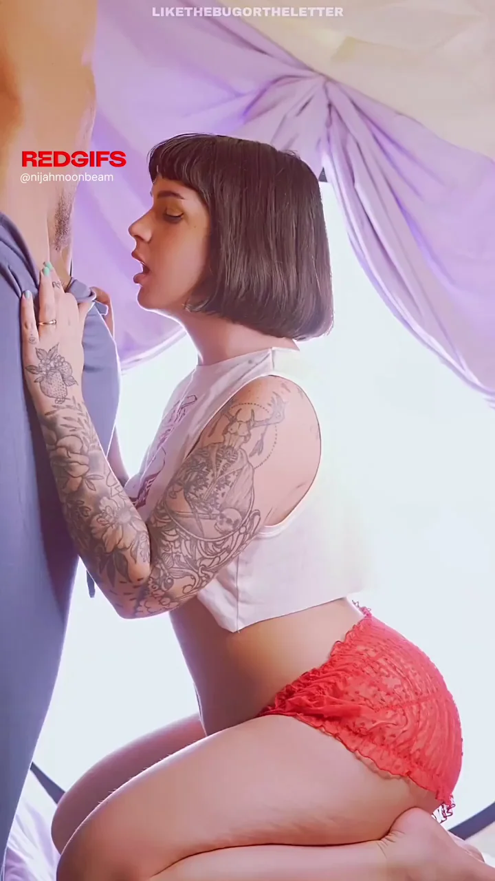 Making love to my husband knowing you all are watching makes me cum so hard