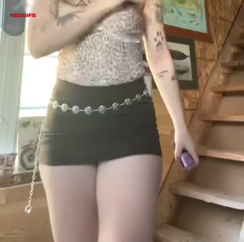 Sending nudes to every guy that upvts, just say yes