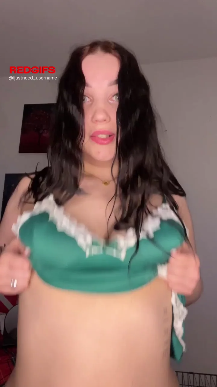 Amateur Babe Teases Her Massive Tits - Wanna Suck?