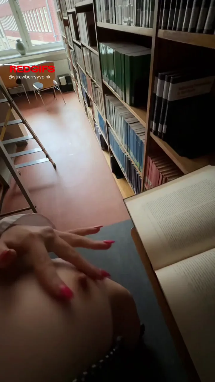 🔥 Library Study Turns Solo Pussy Play 😈📚