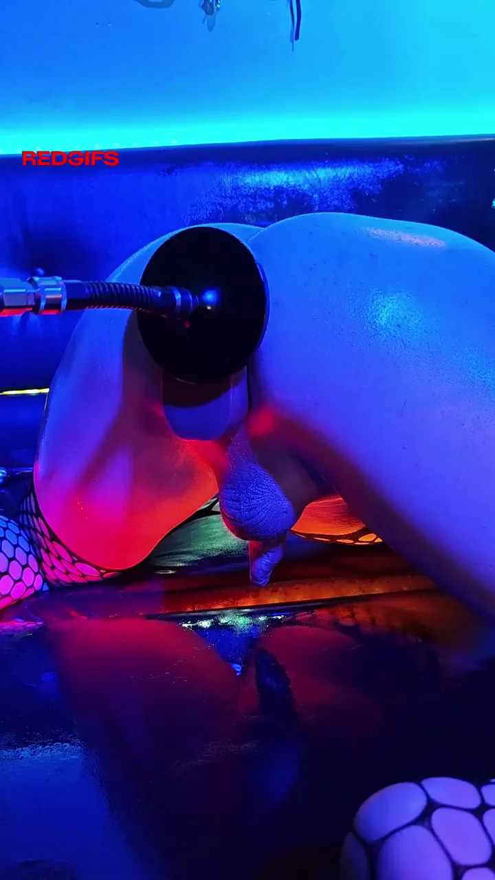 Sissy Ass Wrecked: Fucking Machine's Massive Cock Preps Hole for Real Dick