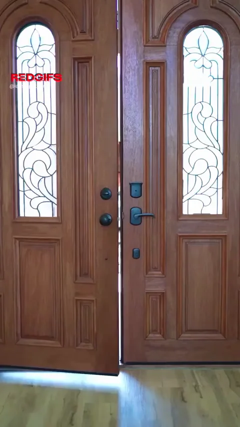 Kirara's Teasing Doorway Reveal 😈🔥 @kiraraofficial_ig