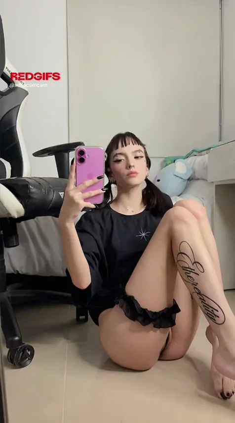 Pick Your Vice: Suck My Pretty Feet or Drown in My Teen Pussy?