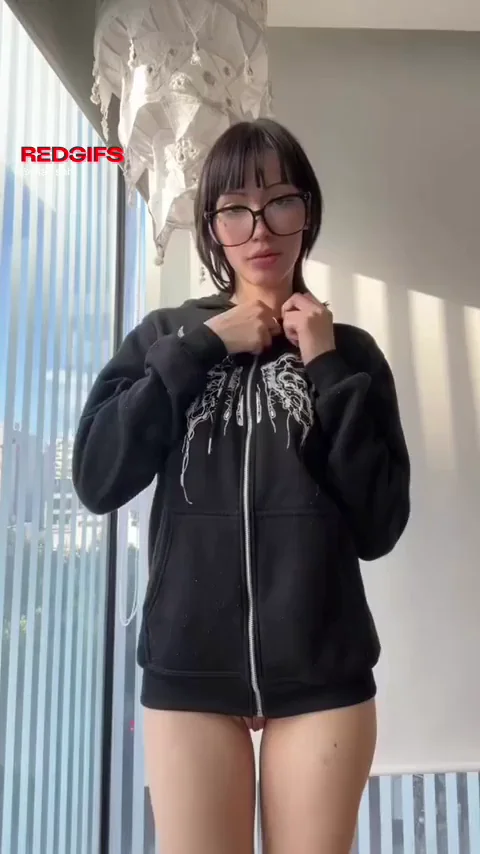 POV: You went to visit the neet girl at her house.