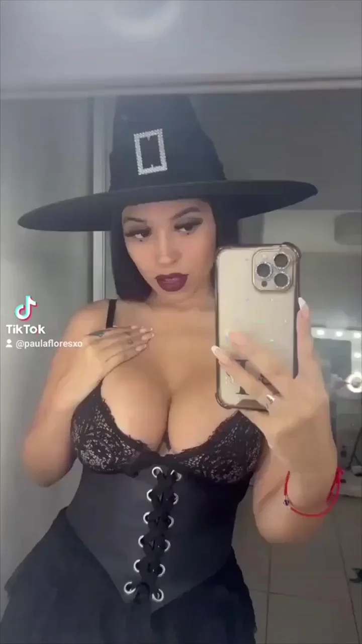 Paula Flores