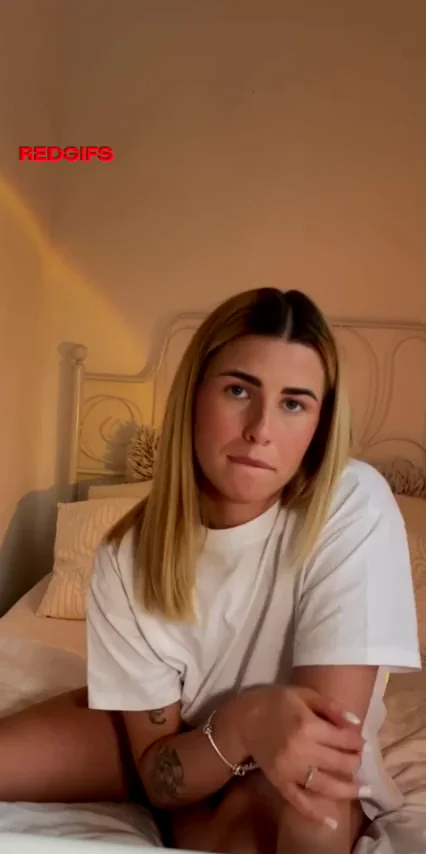 Wanna Make Me Your Naughty Hot Wife? 🔥👰‍♀️