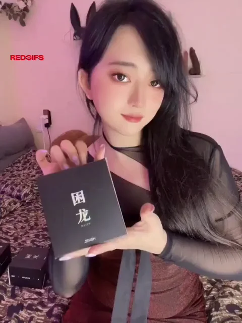 Say hi if you’re curious about my shemale cock 😏