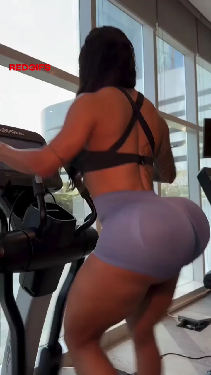 Anyone else think clothed asses are hotter?