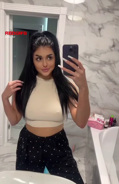 I would like to make someone horny now