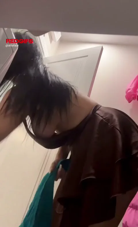 Sorry, my bra is in the washing machine..