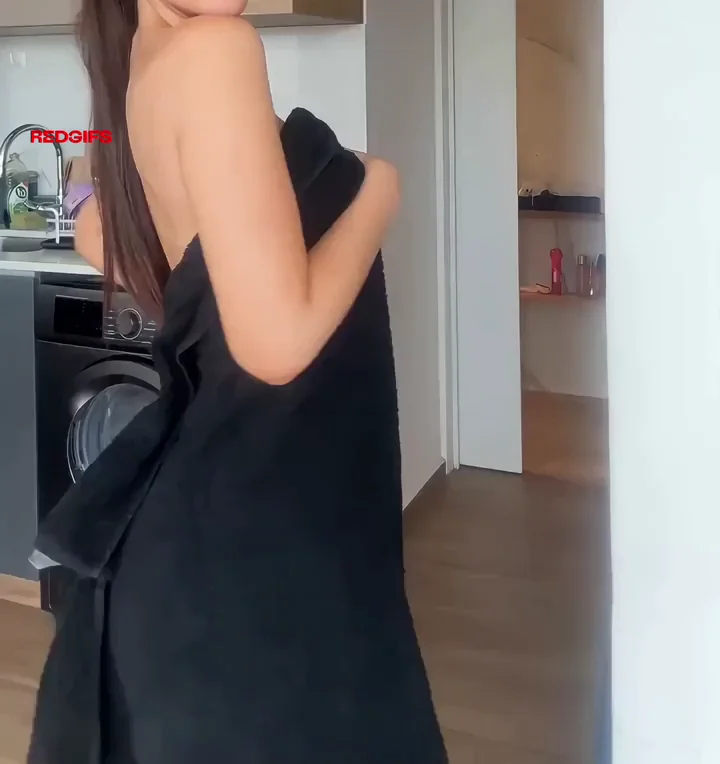 Hungry Butt Begging for Spanks 🍑🔥