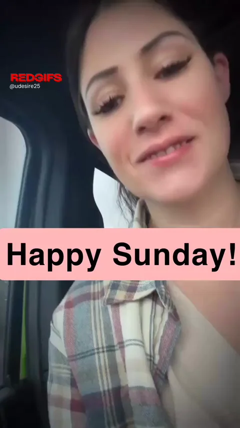 Just a little titty flash in the car 😝
