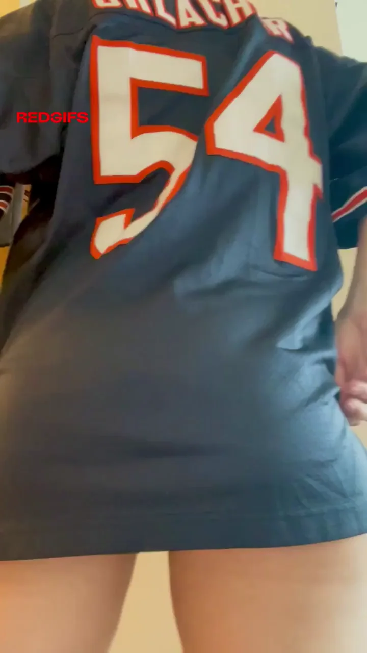 Ulracher’s jersey and my stress relievers 🧡💙
