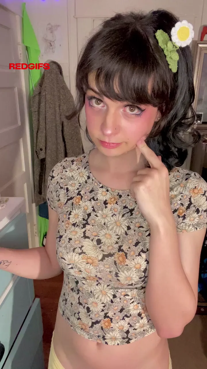 can i be ur cute hung housewife? 🥰