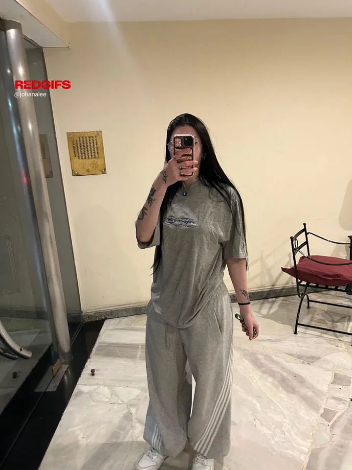 just an outfit check