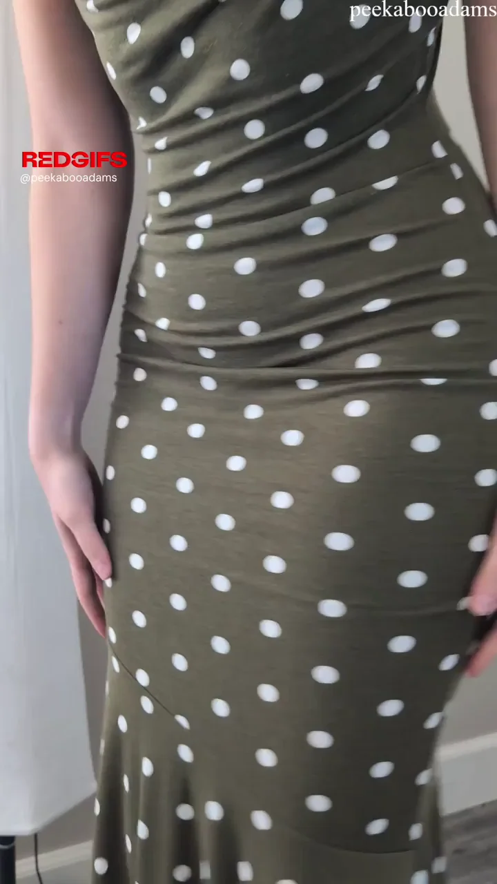 This is my new favorite wedding guest dress