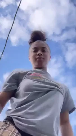 Ebony College Slut Spreads Thick Ass Between Classes Outdoors
