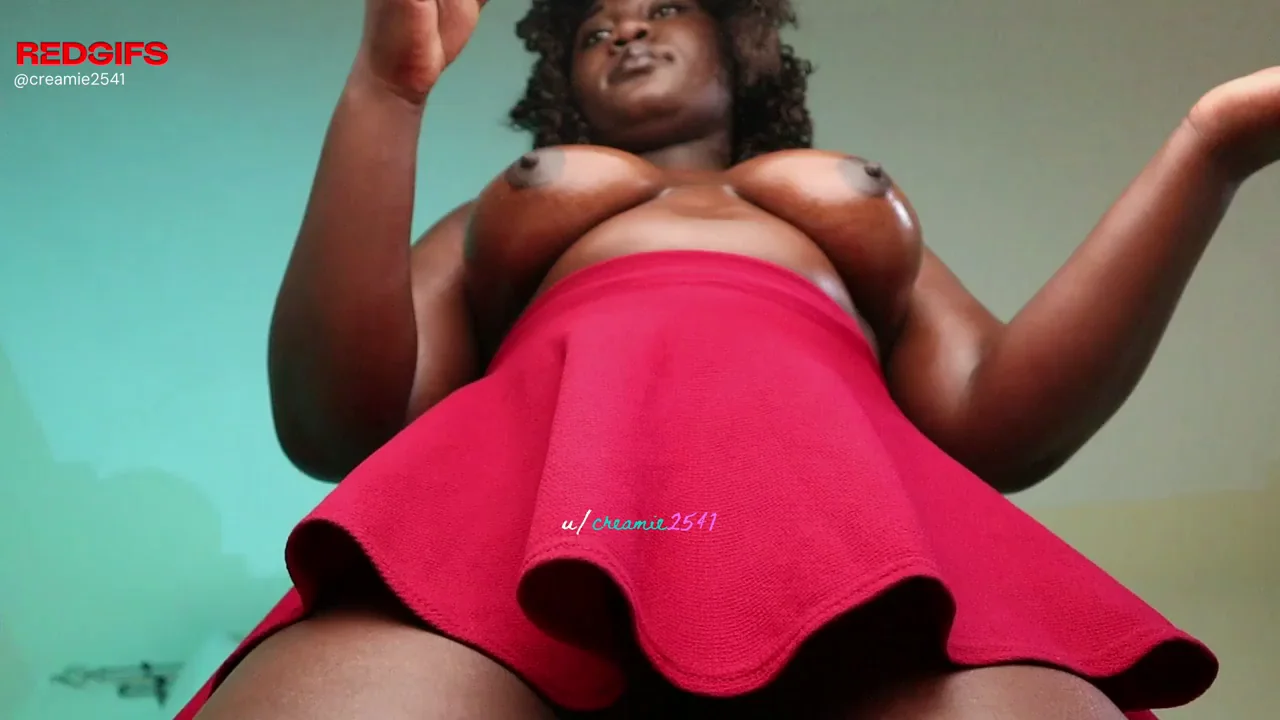 🍑 Oily Ebony BBW's Massive Jugs Dripping & Bouncing 🔥