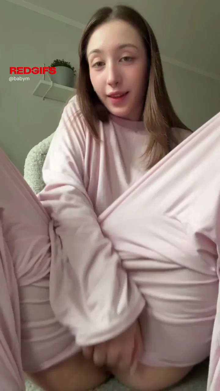 Long lips enhance the pleasure of tasting (fuckdoll)