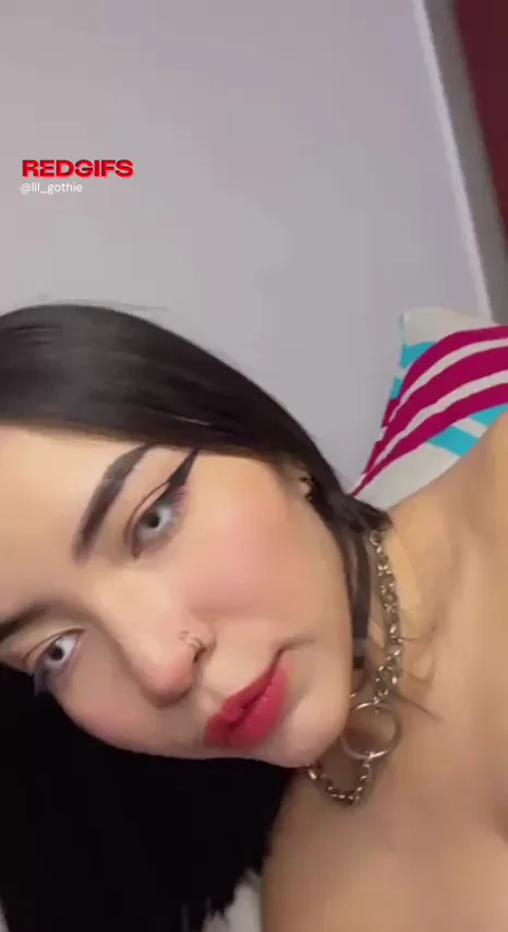 Cute Teen Tease Waiting for Your Cock 😈💋