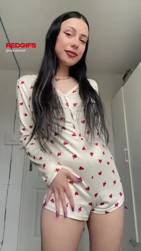 Cute 18yo Tease Drops Her Romper and Flashes Tits & Pussy
