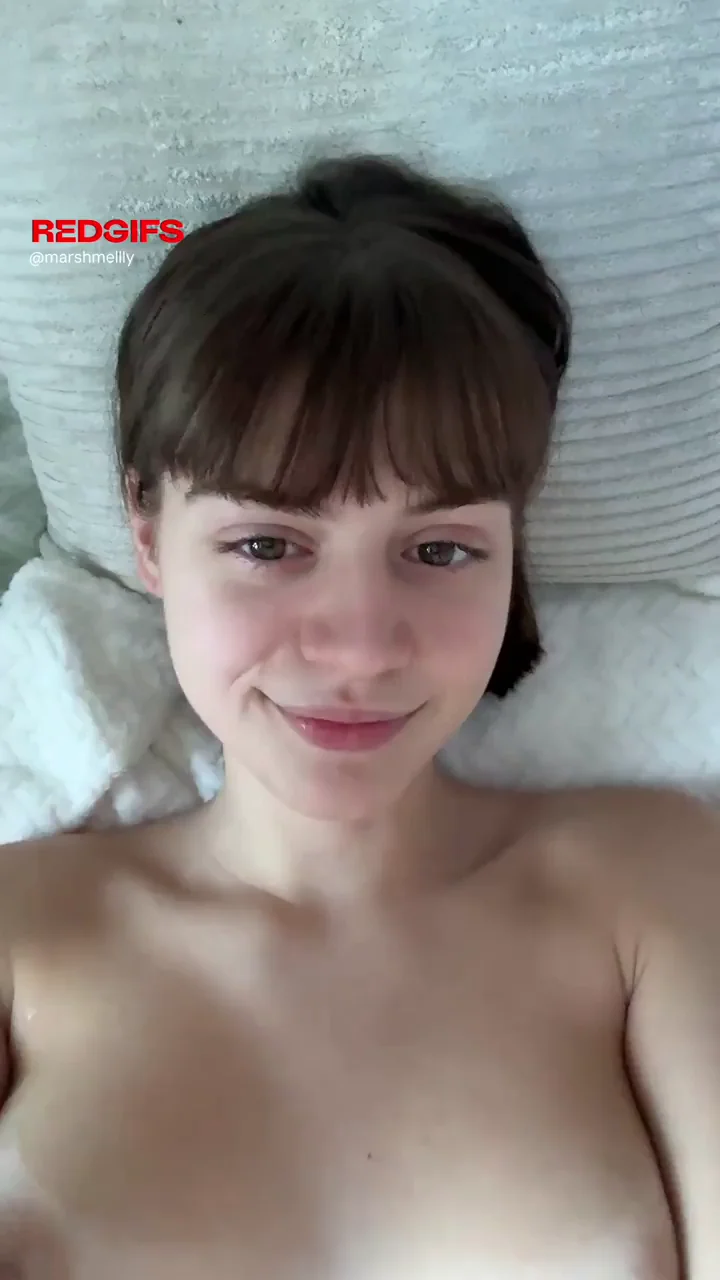 Peaceful Nude Tease with Cute 18yo Bangs Babe 😌🍒
