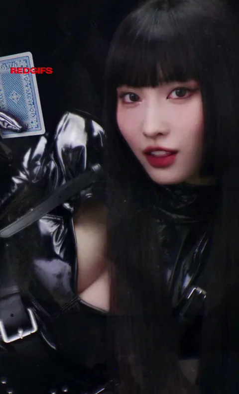 MISAMO (TWICE) - Momo