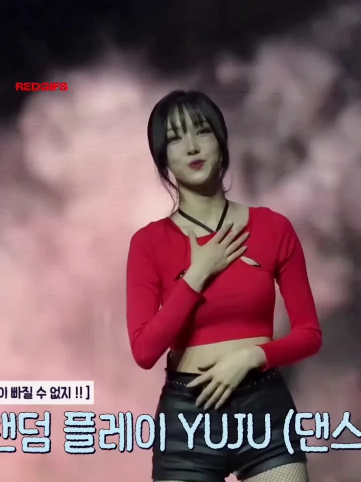 Yuju GFRIEND Tease: Red Crop Top Boobs and Ass Dance