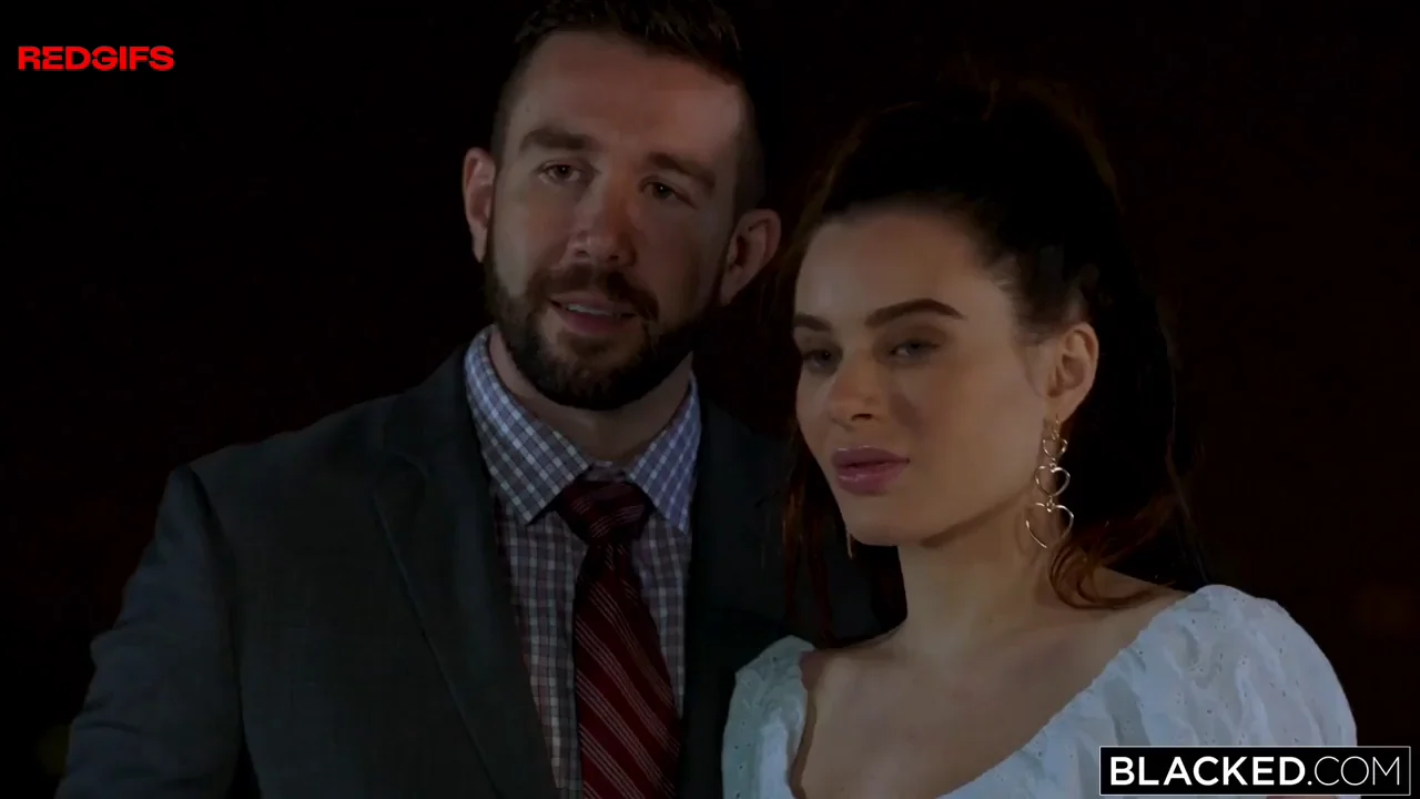 My god she looked so thick and sexy in the Scene.