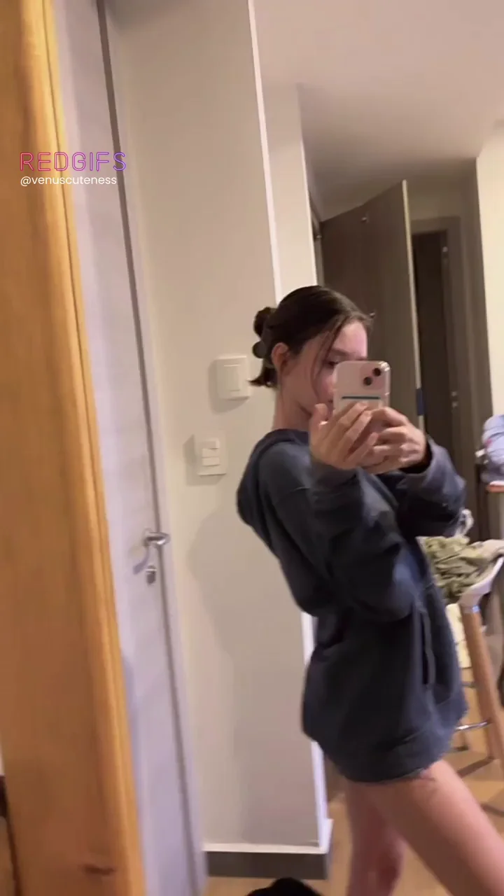 Tiny Ass Tease 😍 Petite Cutie Shows Off Her Lil Booty 🍑