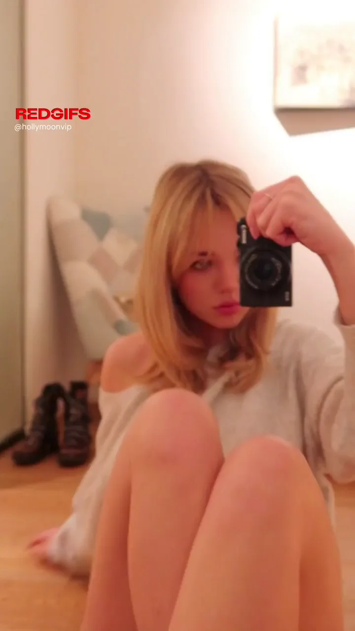I love being naughty and taking pics for you) I know u like my body, baby)